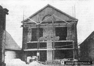 Der Umbau der ehemaligen Synagoge zu einem Feuerwehrhaus 1962 (Anzeiger für Harlingerland, Anfang 1962)